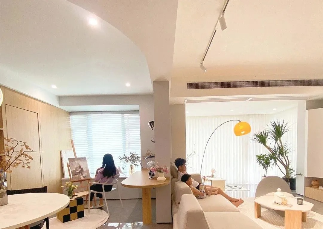 Căn hộ 99m² của cô giáo mỹ thuật theo phong cách tối giản mà vẫn hiện đại Căn hộ 99m² của cô giáo mỹ thuật theo phong cách tối giản mà vẫn hiện đại